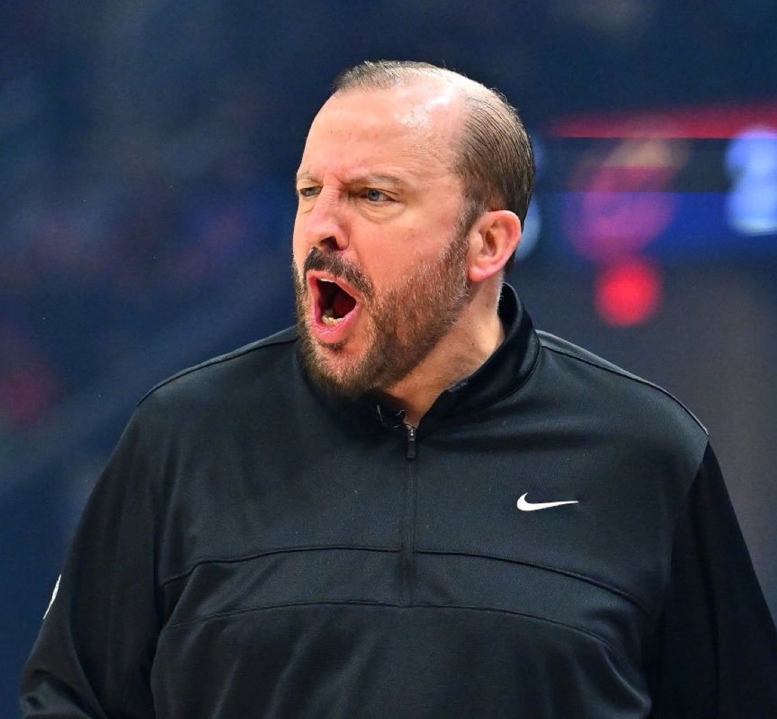 爱游戏app-纽约尼克斯发布备战花絮，窗口期手感冰凉，欧联任务艰巨，团队化学反应显著-爱游戏app